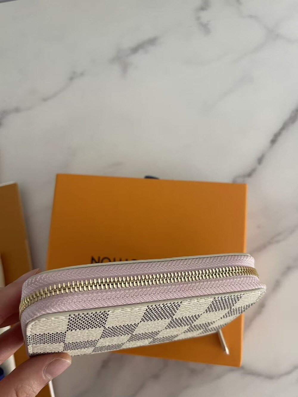 Louis Vuitton Zippy Coin Purse - Picture 4 of 10